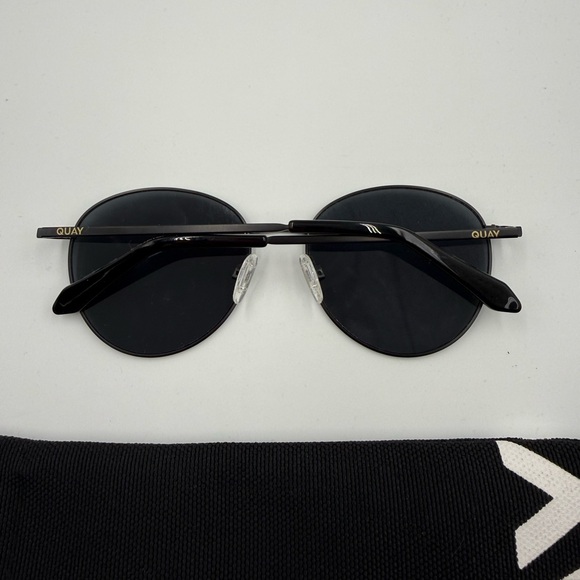 QUAY Australia Loop Me In Sunglasses main image 8
